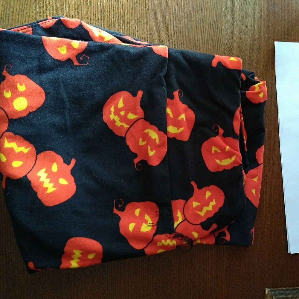 Nwot OS Lularoe pumpkin leggings